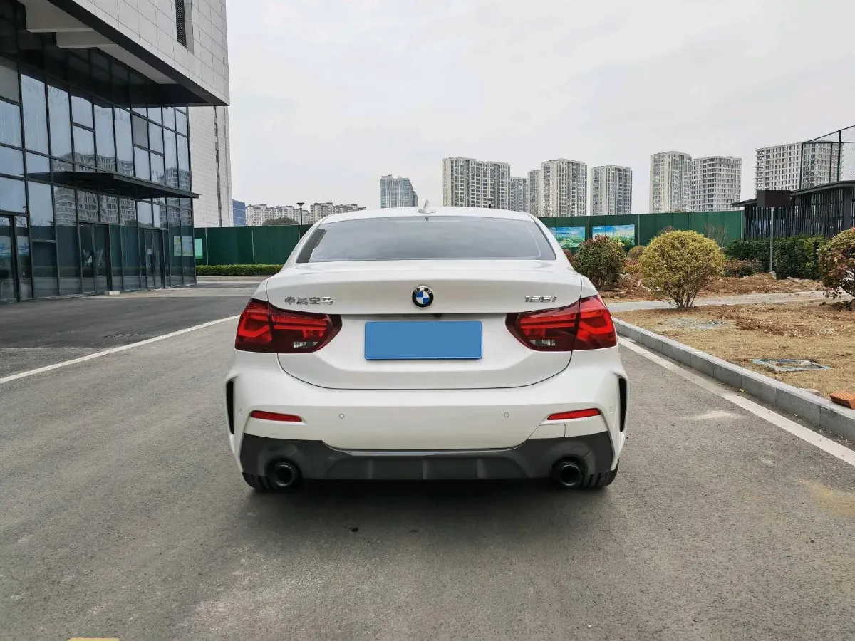 2023 BMW 1 Series 2.0T 178HP L4 7DCT,autocango,china used car exporter,china ev exporter,chinese used car exporter,chinese used ev exporter