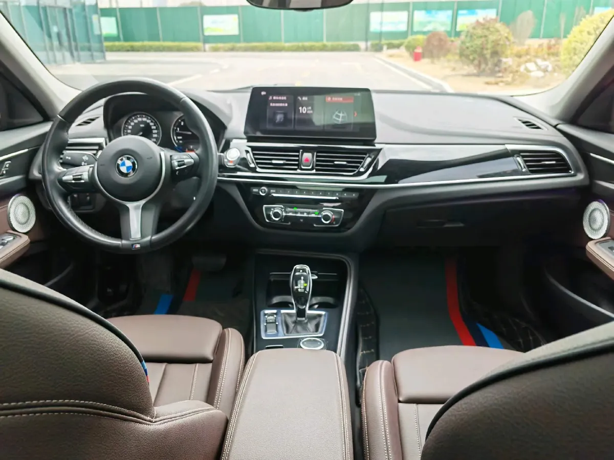 2023 BMW 1 Series 2.0T 178HP L4 7DCT,autocango,china used car exporter,china ev exporter,chinese used car exporter,chinese used ev exporter