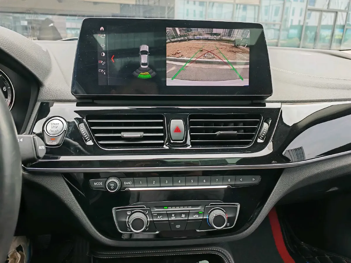 2023 BMW 1 Series 2.0T 178HP L4 7DCT,autocango,china used car exporter,china ev exporter,chinese used car exporter,chinese used ev exporter