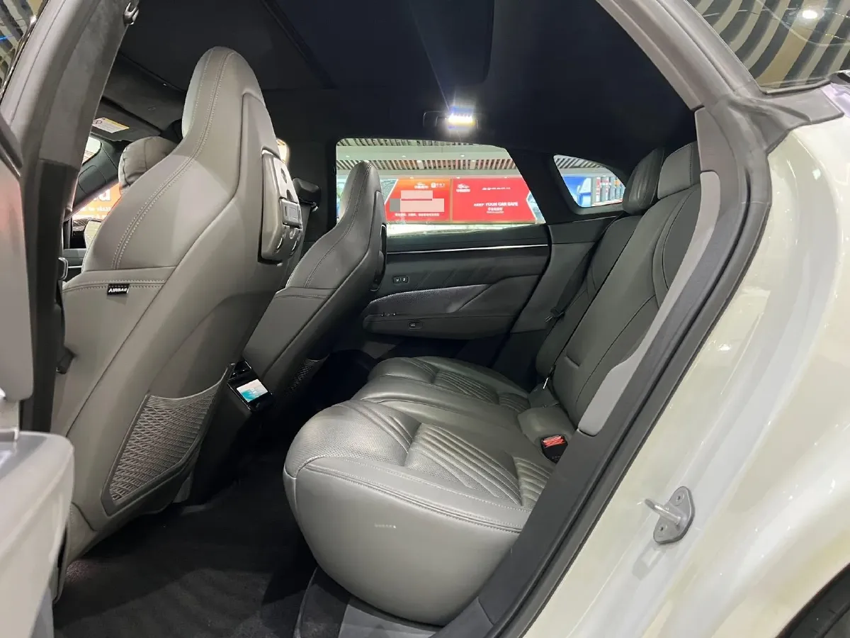 2024 Zeekr 001 BEV 95KWH,autocango,china used car exporter,china ev exporter,chinese used car exporter,chinese used ev exporter