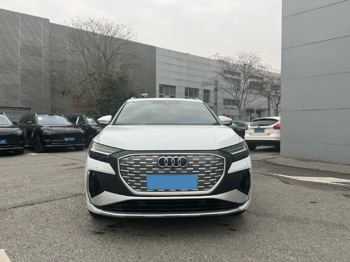 2023 Audi Q4 e-tron BEV 84.8KWH,autocango,china used car exporter,china ev exporter,chinese used car exporter,chinese used ev exporter