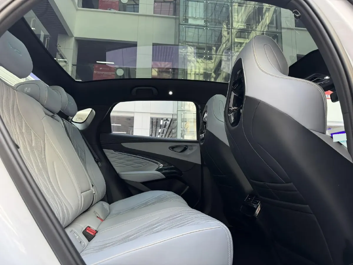 2023 BYD Seal BEV 61.4KWH,autocango,china used car exporter,china ev exporter,chinese used car exporter,chinese used ev exporter