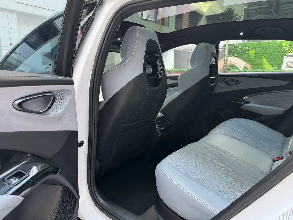 2023 BYD Seal BEV 61.4KWH,autocango,china used car exporter,china ev exporter,chinese used car exporter,chinese used ev exporter