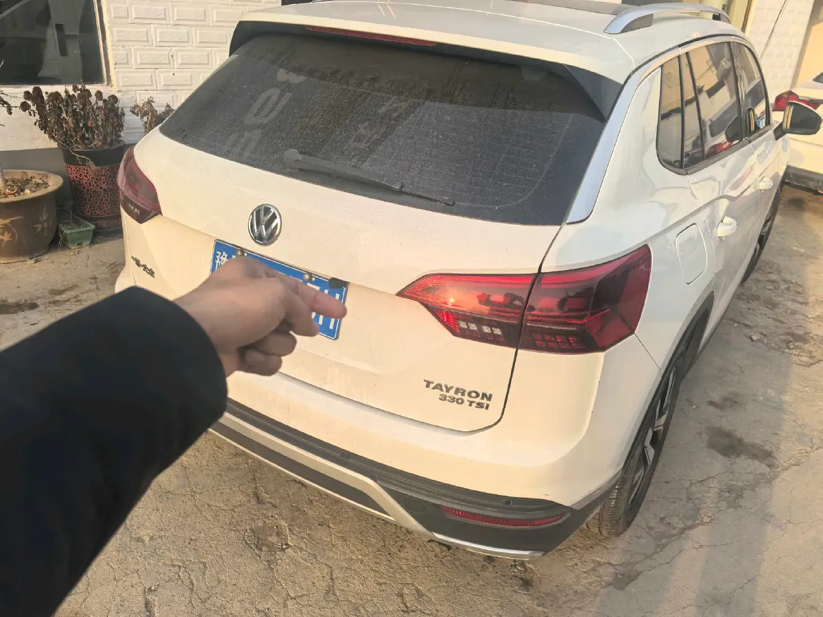 2019 Jeep Cherokee 2.0T 234HP L4 9AT,autocango,china used car exporter,china ev exporter,chinese used car exporter,chinese used ev exporter