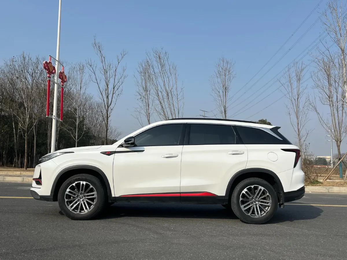 2022 ChangAn CS75 Plus 1.5T 178HP L4 6AT,autocango,china used car exporter,china ev exporter,chinese used car exporter,chinese used ev exporter