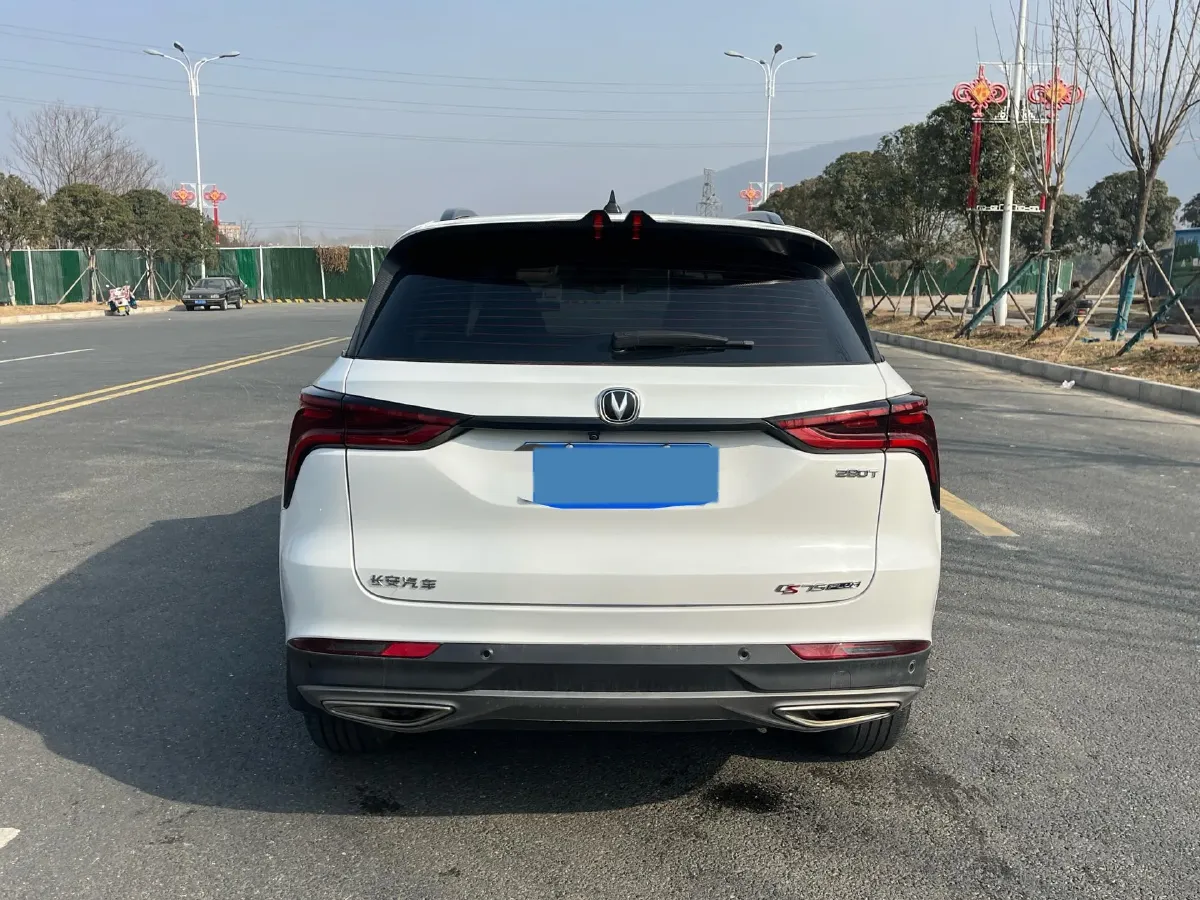 2022 ChangAn CS75 Plus 1.5T 178HP L4 6AT,autocango,china used car exporter,china ev exporter,chinese used car exporter,chinese used ev exporter