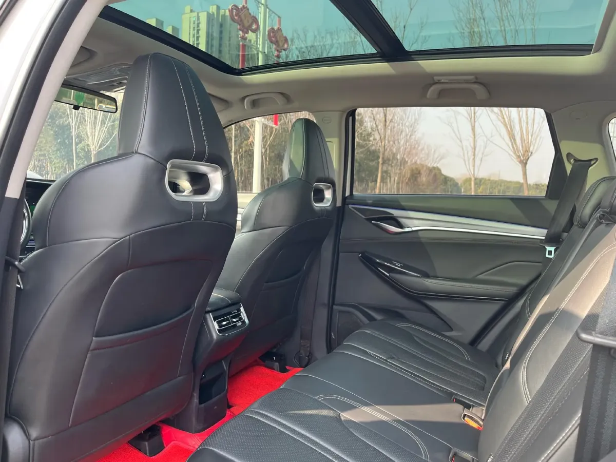 2022 ChangAn CS75 Plus 1.5T 178HP L4 6AT,autocango,china used car exporter,china ev exporter,chinese used car exporter,chinese used ev exporter