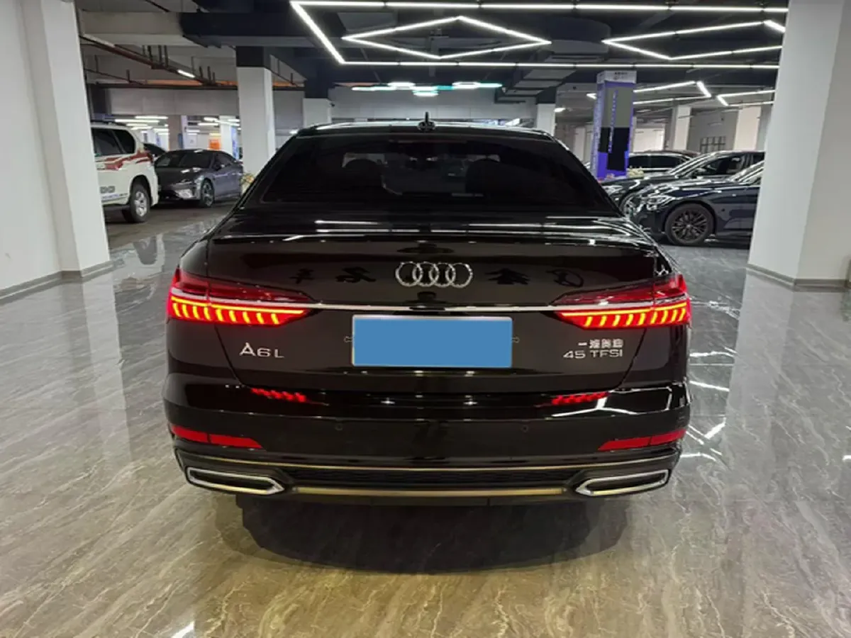 2021 Audi A6L 2.0T 224HP L4 7DCT,autocango,china used car exporter,china ev exporter,chinese used car exporter,chinese used ev exporter