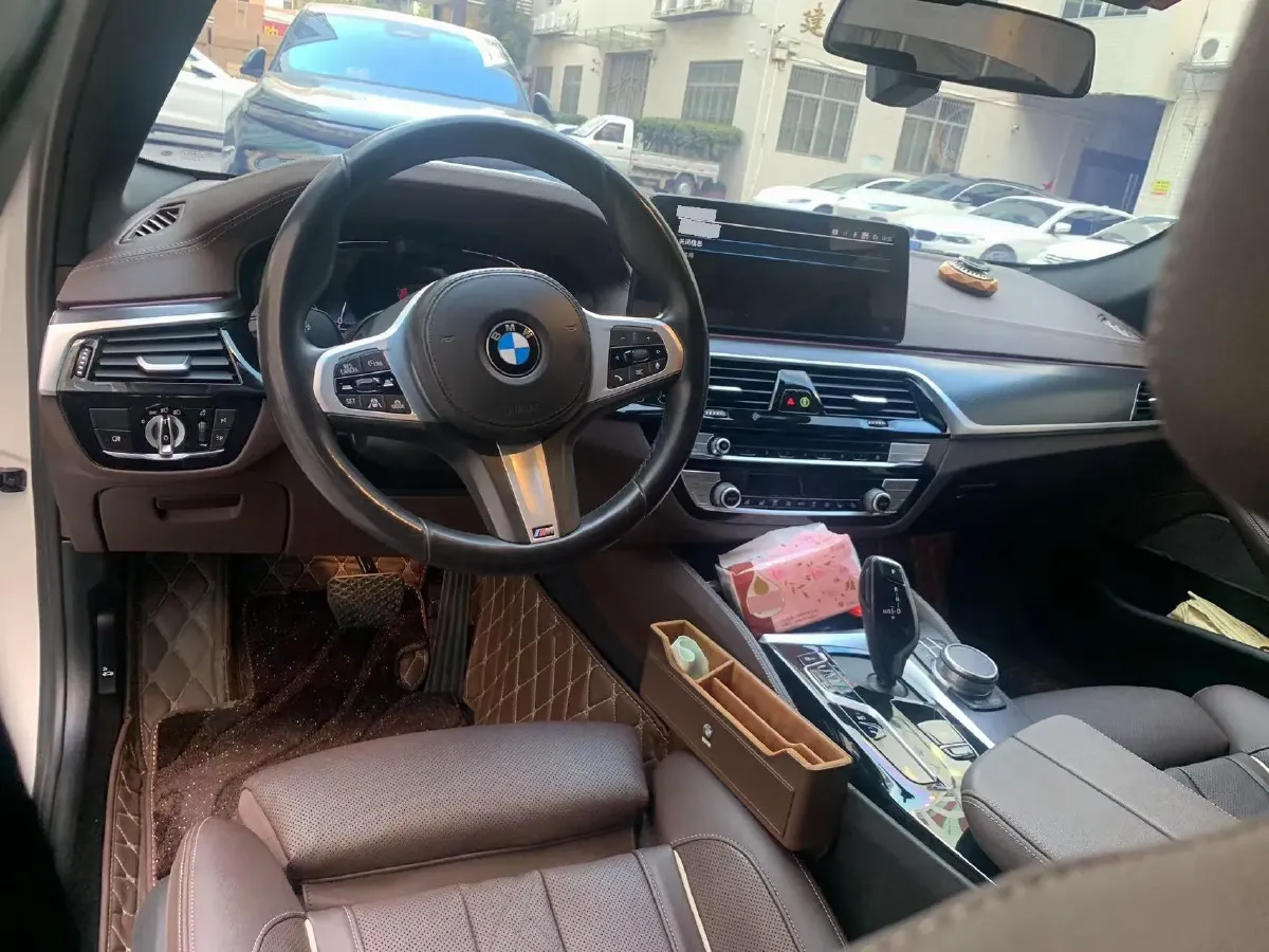 2021 BMW 5 Series 2.0T 184HP L4 8AT PHEV 17.7KWH,autocango,china used car exporter,china ev exporter,chinese used car exporter,chinese used ev exporter