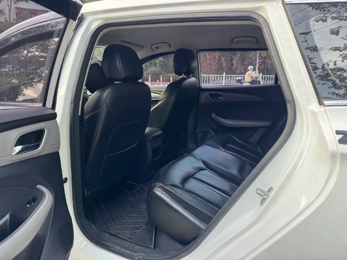 2019 Roewe Ei5 BEV 52.5KWH,autocango,china used car exporter,china ev exporter,chinese used car exporter,chinese used ev exporter