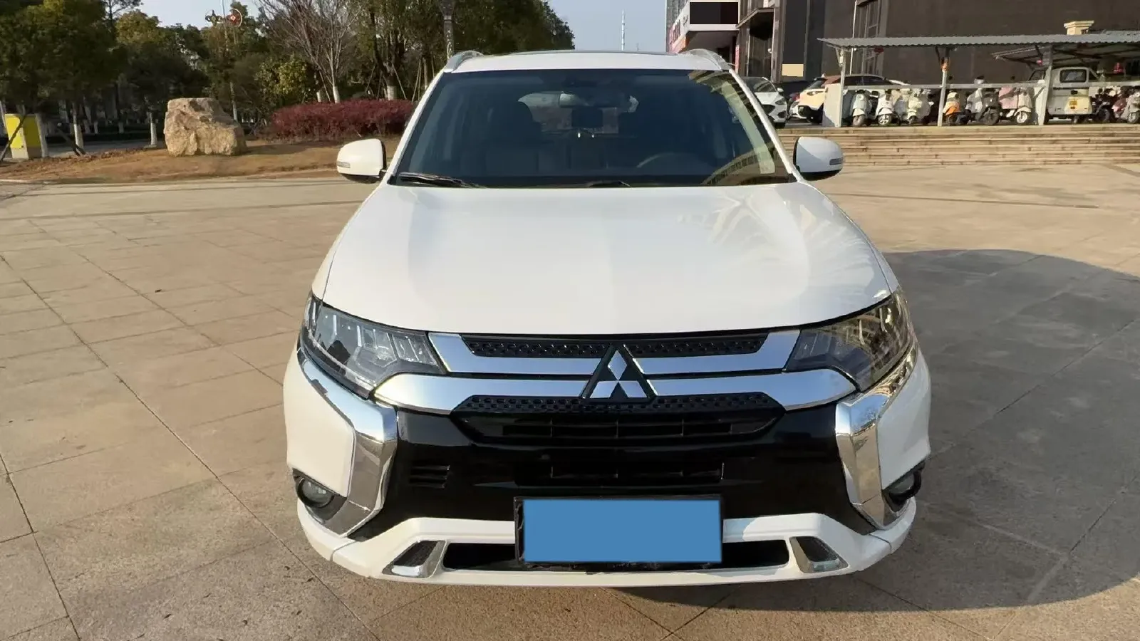 2020 Mitsubishi Outlander 2.4L 192HP L4 CVT,autocango,china used car exporter,china ev exporter,chinese used car exporter,chinese used ev exporter