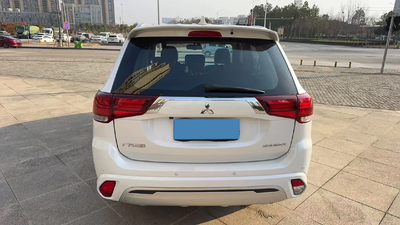 2020 Mitsubishi Outlander 2.4L 192HP L4 CVT,autocango,china used car exporter,china ev exporter,chinese used car exporter,chinese used ev exporter