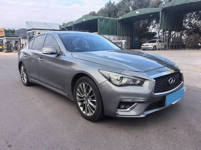 2018 Jeep Grand Commander 2.0T 265HP L4 9AT,autocango,china used car exporter,china ev exporter,chinese used car exporter,chinese used ev exporter