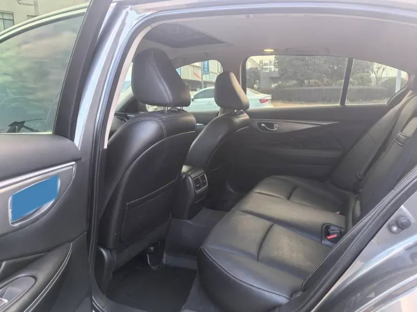 2018 Jeep Grand Commander 2.0T 265HP L4 9AT,autocango,china used car exporter,china ev exporter,chinese used car exporter,chinese used ev exporter