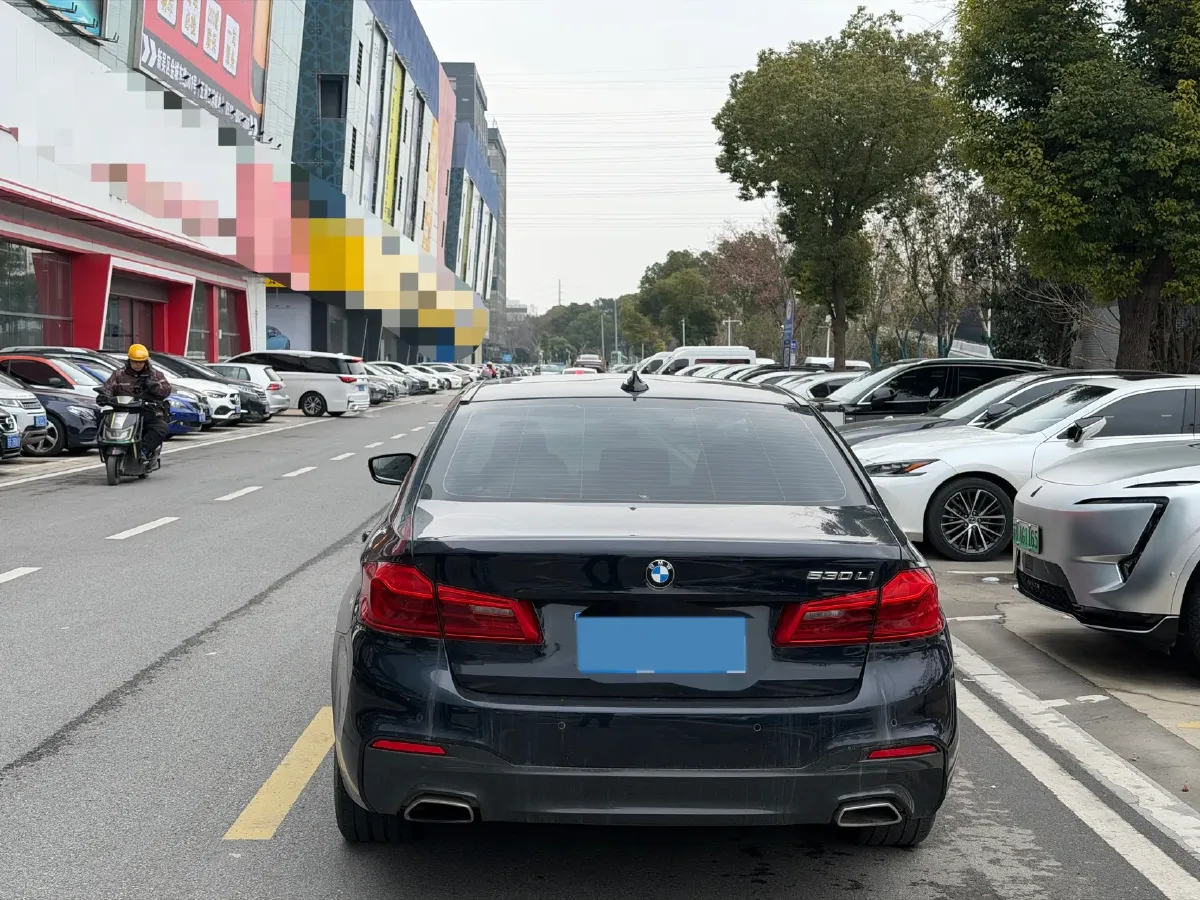 2020 BMW 5 Series 2.0T 252HP L4 8AT,autocango,china used car exporter,china ev exporter,chinese used car exporter,chinese used ev exporter