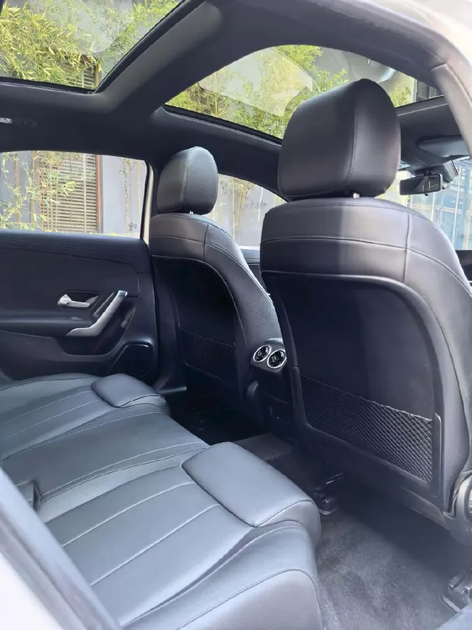 2021 Mercedes-Benz A Class 1.3T 163HP L4 7DCT,autocango,china used car exporter,china ev exporter,chinese used car exporter,chinese used ev exporter