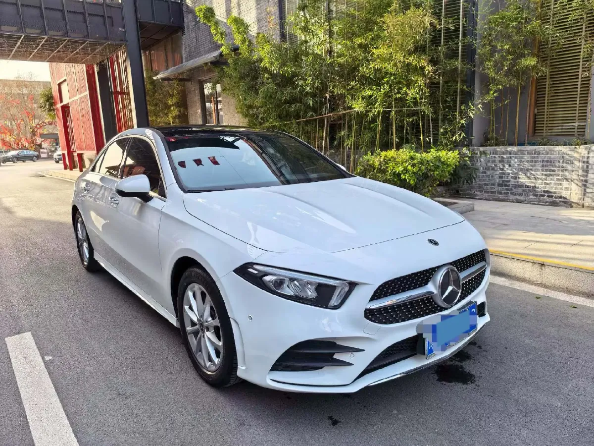 2021 Mercedes-Benz A Class 1.3T 163HP L4 7DCT,autocango,china used car exporter,china ev exporter,chinese used car exporter,chinese used ev exporter