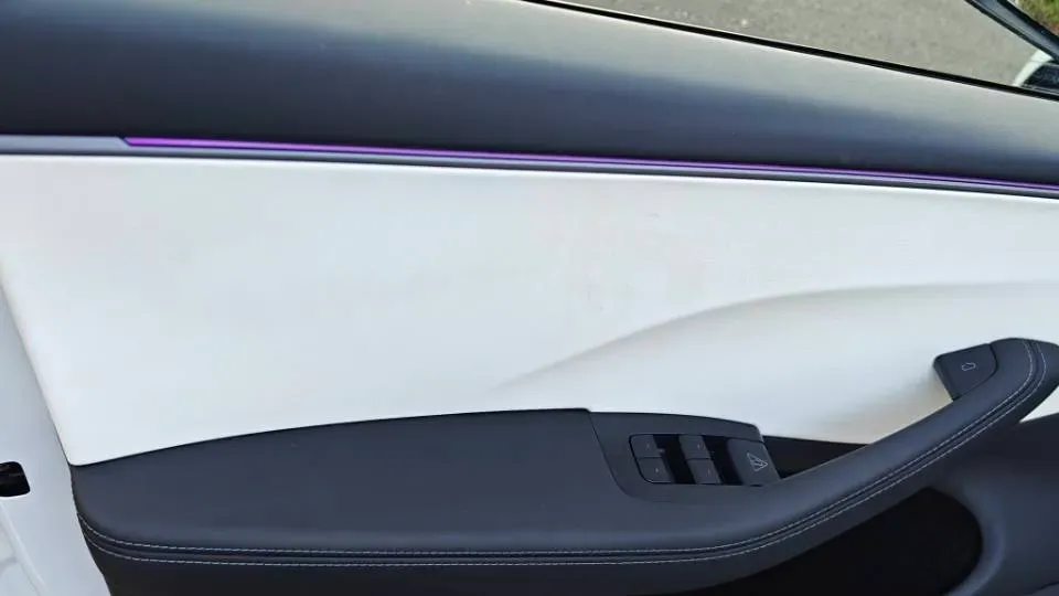 2025 Tesla Model 3 BEV 62.5KWH,autocango,china used car exporter,china ev exporter,chinese used car exporter,chinese used ev exporter