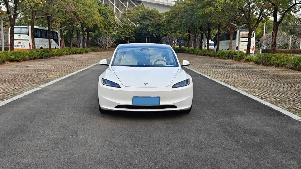 2025 Tesla Model 3 BEV 62.5KWH,autocango,china used car exporter,china ev exporter,chinese used car exporter,chinese used ev exporter