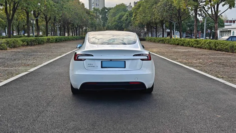 2025 Tesla Model 3 BEV 62.5KWH,autocango,china used car exporter,china ev exporter,chinese used car exporter,chinese used ev exporter