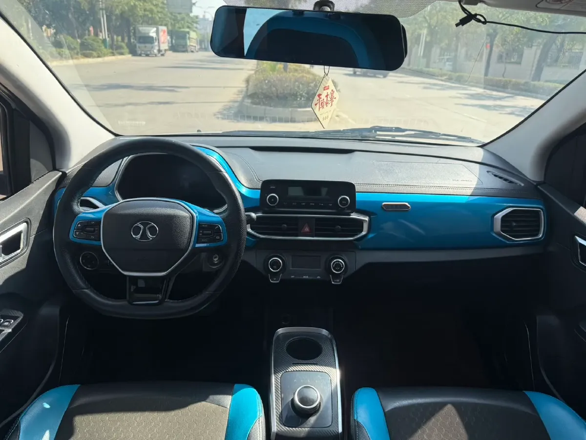 2018 Landwind XiaoYao 1.5T 163HP L4 CVT,autocango,china used car exporter,china ev exporter,chinese used car exporter,chinese used ev exporter