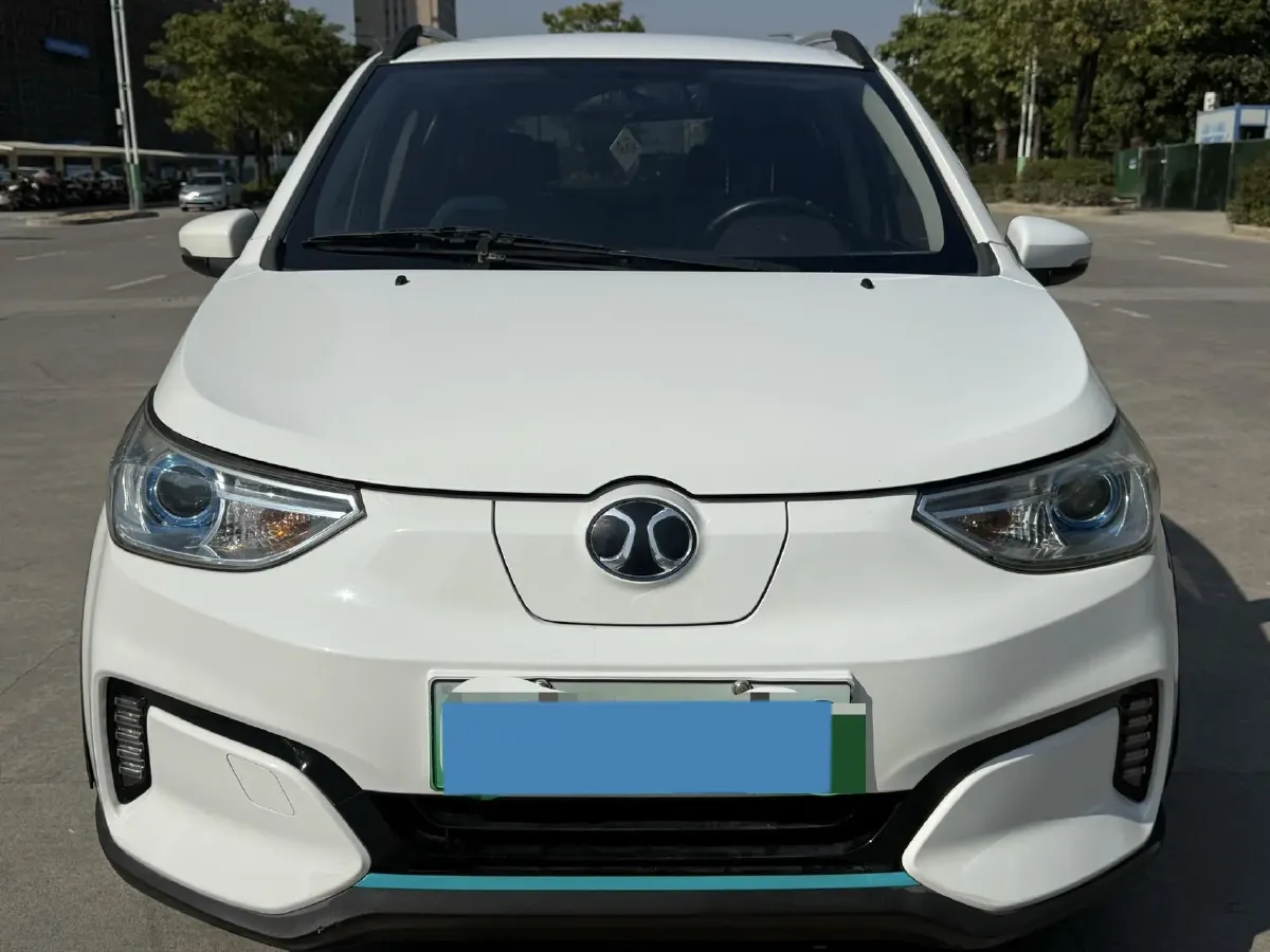2018 Landwind XiaoYao 1.5T 163HP L4 CVT,autocango,china used car exporter,china ev exporter,chinese used car exporter,chinese used ev exporter
