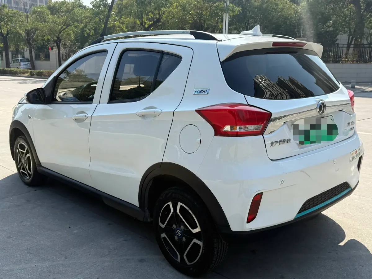 2018 Landwind XiaoYao 1.5T 163HP L4 CVT,autocango,china used car exporter,china ev exporter,chinese used car exporter,chinese used ev exporter