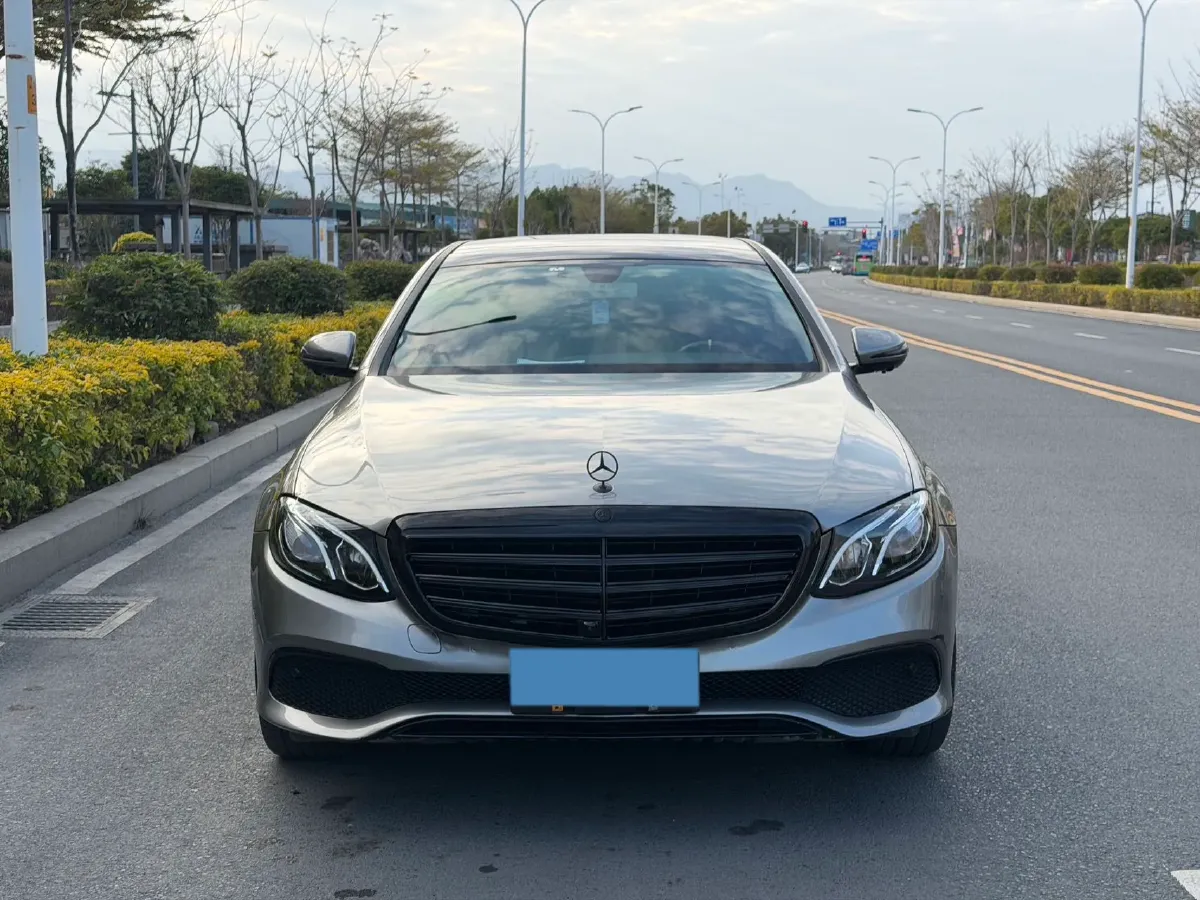 2020 Mercedes-Benz E Class 2.0T 258HP L4 9AT,autocango,china used car exporter,china ev exporter,chinese used car exporter,chinese used ev exporter