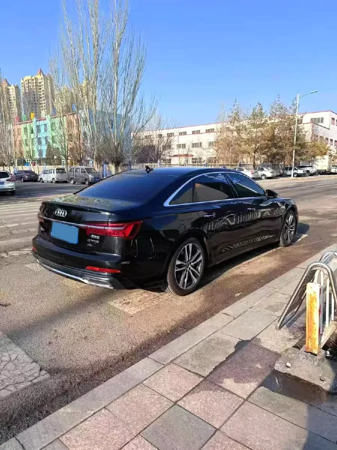 2021 Audi A6L 2.0T 190HP L4 7DCT,autocango,china used car exporter,china ev exporter,chinese used car exporter,chinese used ev exporter