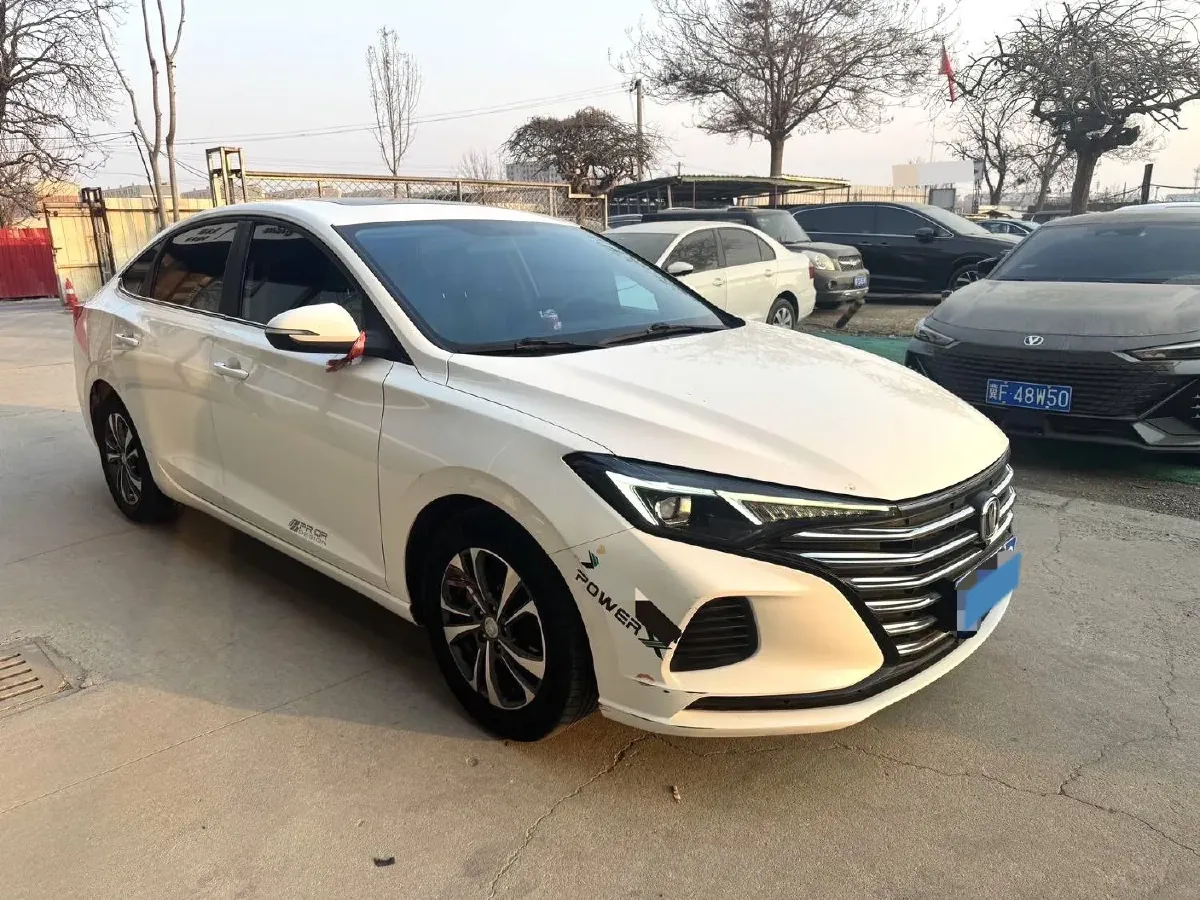 2022 ChangAn Eado 1.6L 128HP L4 5MT,autocango,china used car exporter,china ev exporter,chinese used car exporter,chinese used ev exporter