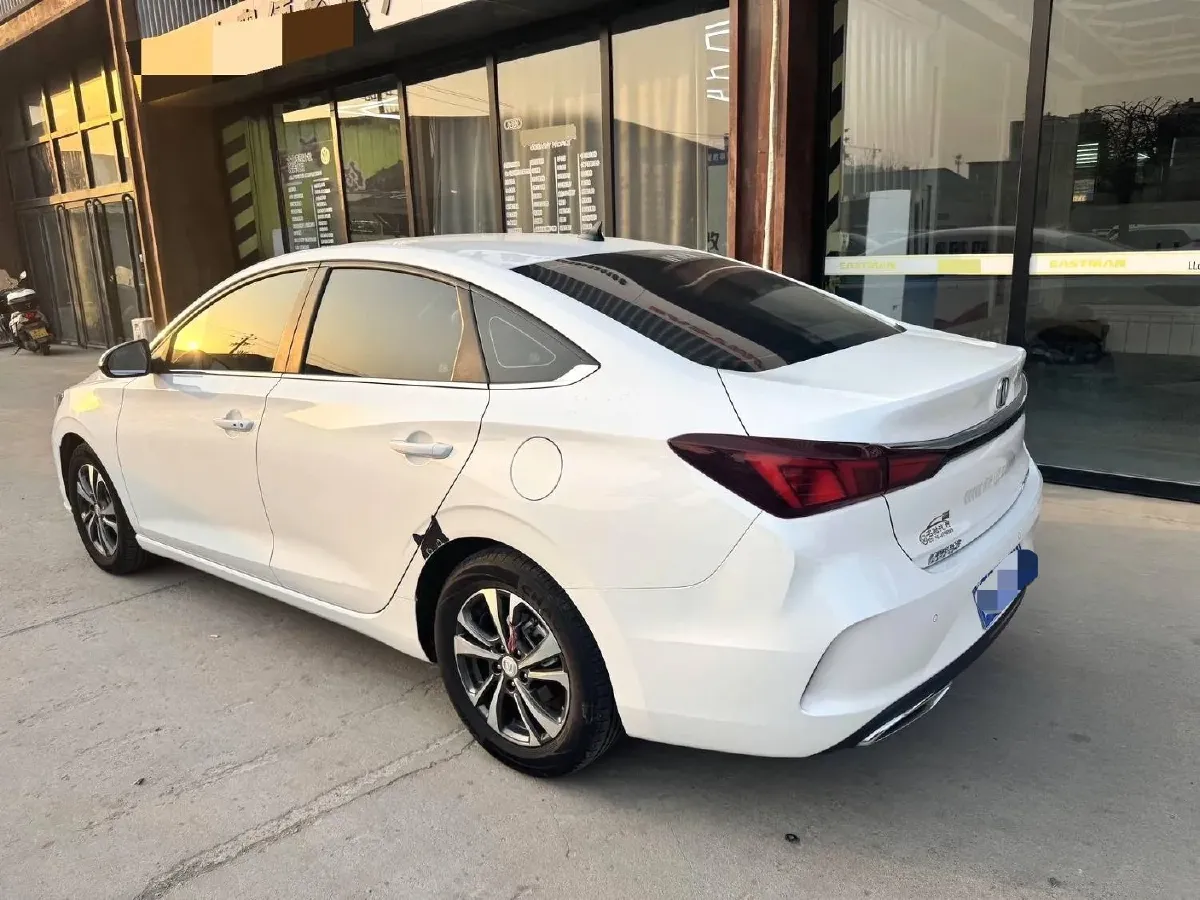 2022 ChangAn Eado 1.6L 128HP L4 5MT,autocango,china used car exporter,china ev exporter,chinese used car exporter,chinese used ev exporter
