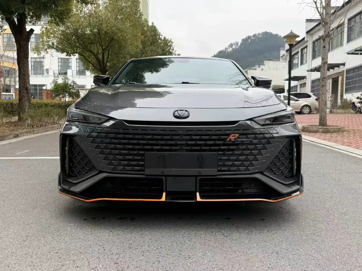 2022 ChangAn UNI-V 2.0T 233HP L4 8AT,autocango,china used car exporter,china ev exporter,chinese used car exporter,chinese used ev exporter