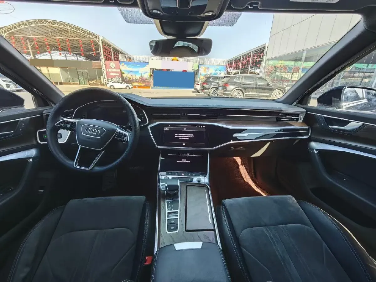 2022 Audi A6L 2.0T 190HP L4 7DCT,autocango,china used car exporter,china ev exporter,chinese used car exporter,chinese used ev exporter