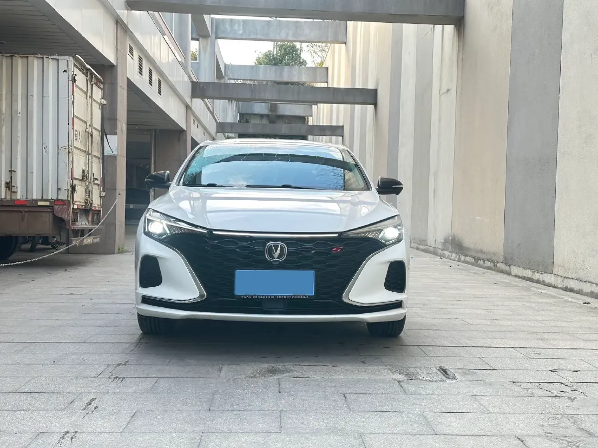 2021 ChangAn Eado 1.4T 160HP L4 7DCT,autocango,china used car exporter,china ev exporter,chinese used car exporter,chinese used ev exporter