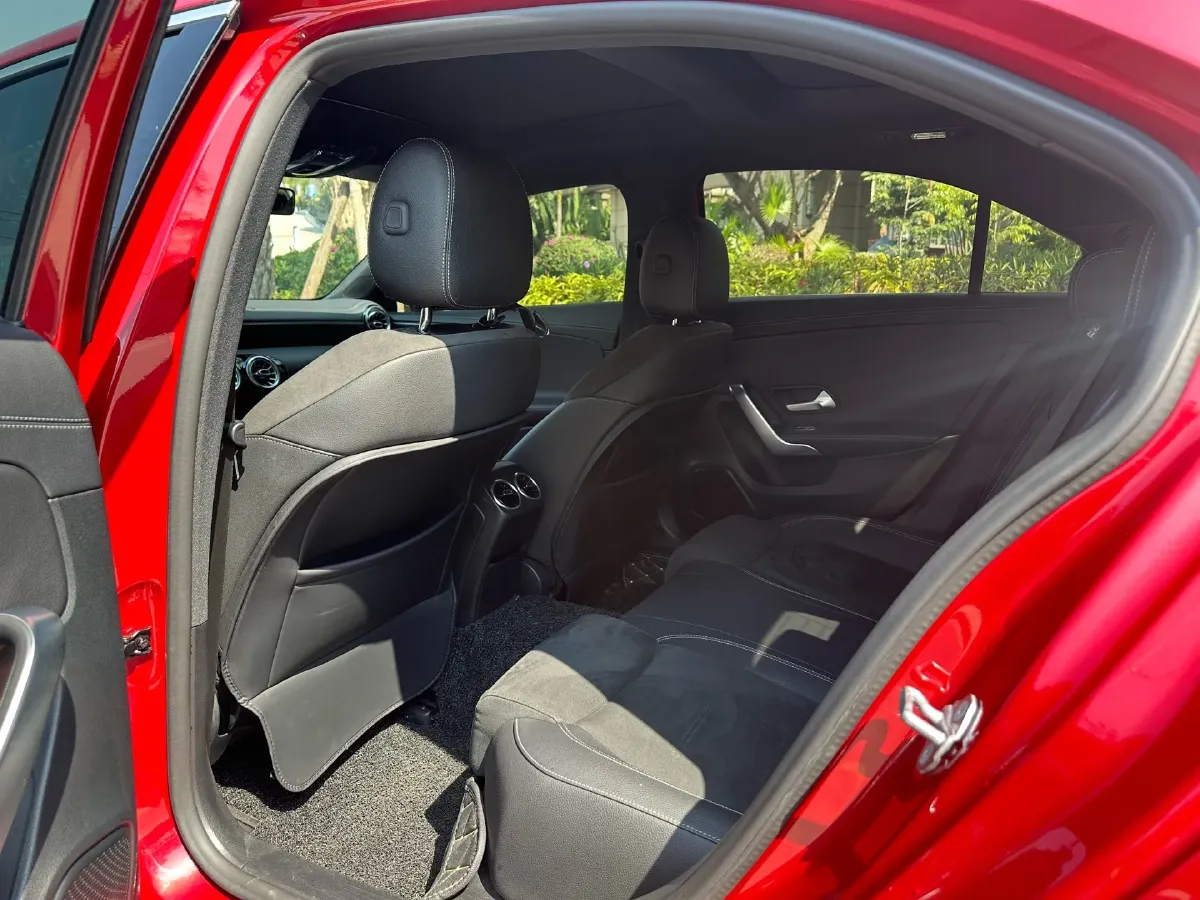 2020 Mercedes-Benz A Class 1.3T 163HP L4 7DCT,autocango,china used car exporter,china ev exporter,chinese used car exporter,chinese used ev exporter