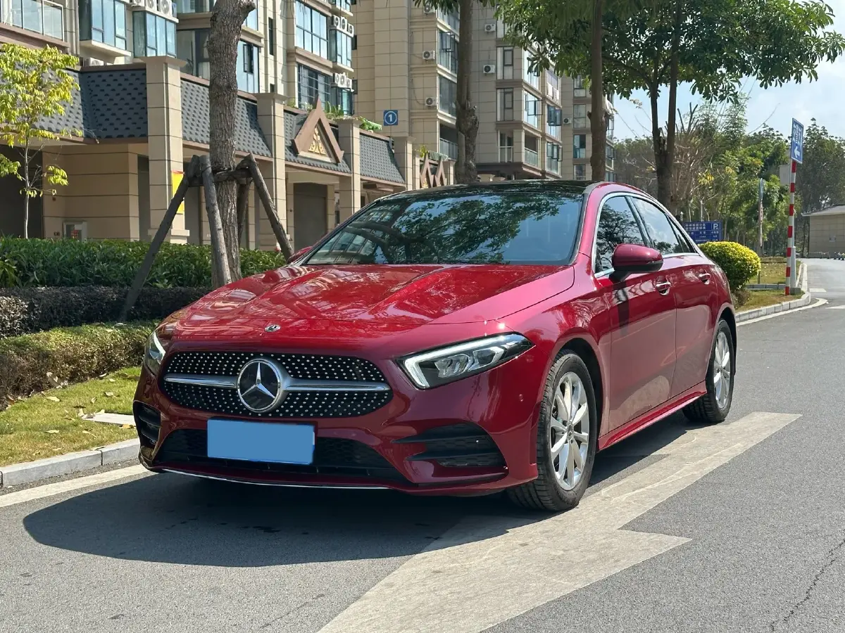 2020 Mercedes-Benz A Class 1.3T 163HP L4 7DCT