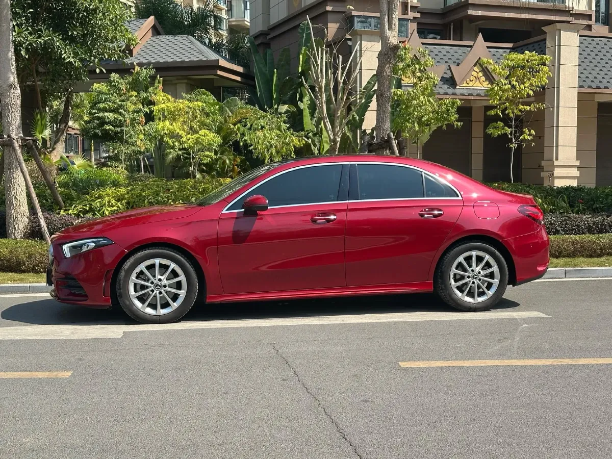 2020 Mercedes-Benz A Class 1.3T 163HP L4 7DCT,autocango,china used car exporter,china ev exporter,chinese used car exporter,chinese used ev exporter