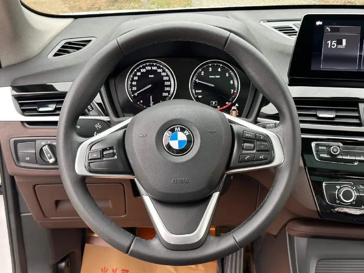 2022 BMW X1 1.5T 140HP L3 7DCT,autocango,china used car exporter,china ev exporter,chinese used car exporter,chinese used ev exporter