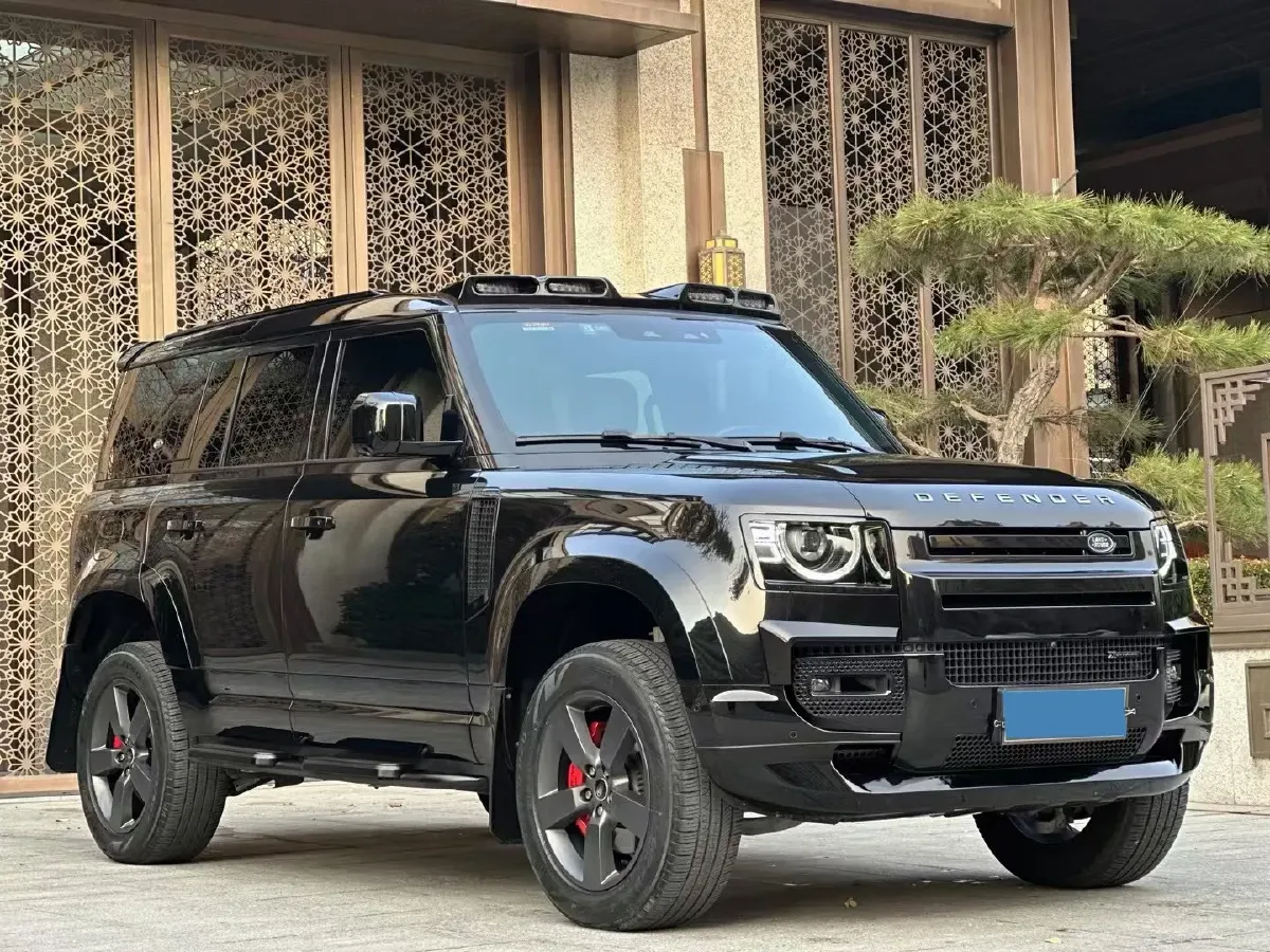 2023 Land Rover Defender 3.0T 400HP L6 8AT,autocango,china used car exporter,china ev exporter,chinese used car exporter,chinese used ev exporter