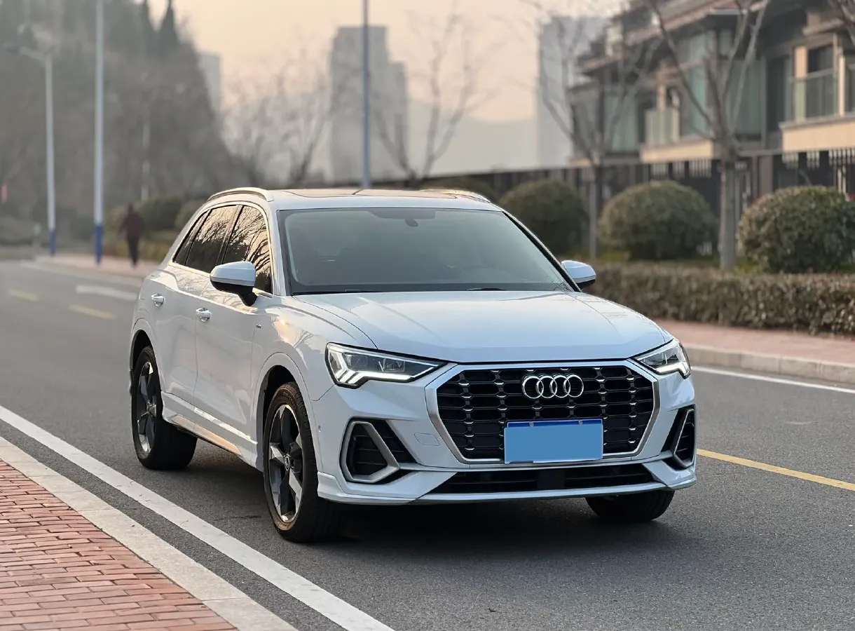 2021 Audi Q3 1.4T 150HP L4 7DCT,autocango,china used car exporter,china ev exporter,chinese used car exporter,chinese used ev exporter