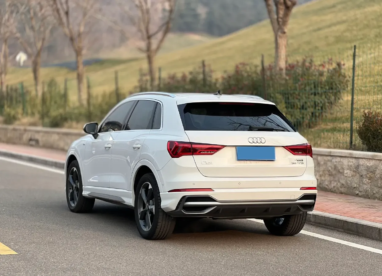 2021 Audi Q3 1.4T 150HP L4 7DCT,autocango,china used car exporter,china ev exporter,chinese used car exporter,chinese used ev exporter