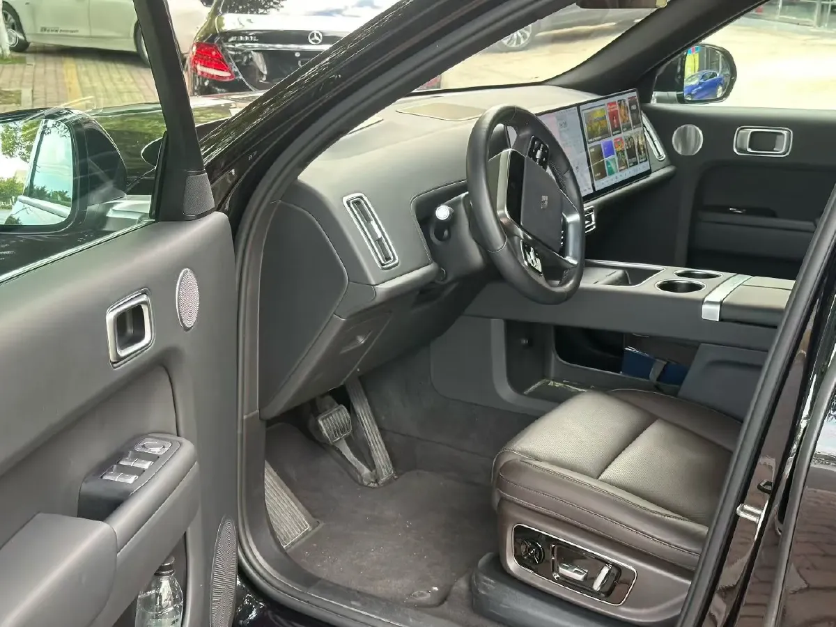 2022 Li L9 Range Extended 154HP REEV 42.6KWH,autocango,china used car exporter,china ev exporter,chinese used car exporter,chinese used ev exporter