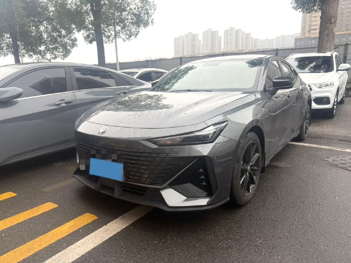 2023 ChangAn UNI-V 1.5T 188HP L4 7DCT,autocango,china used car exporter,china ev exporter,chinese used car exporter,chinese used ev exporter
