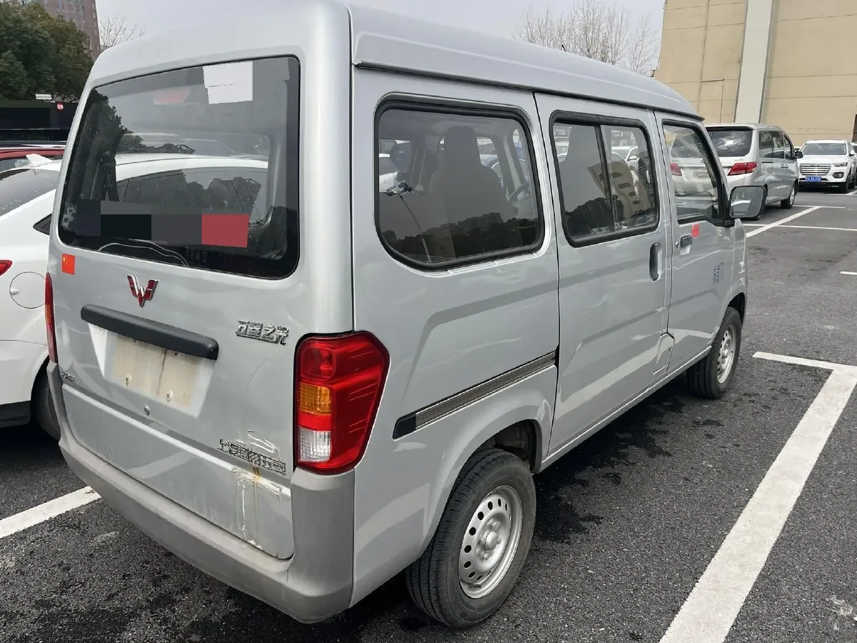2015 WuLing ZhiGuang 1.2L 82HP L4 5MT,autocango,china used car exporter,china ev exporter,chinese used car exporter,chinese used ev exporter