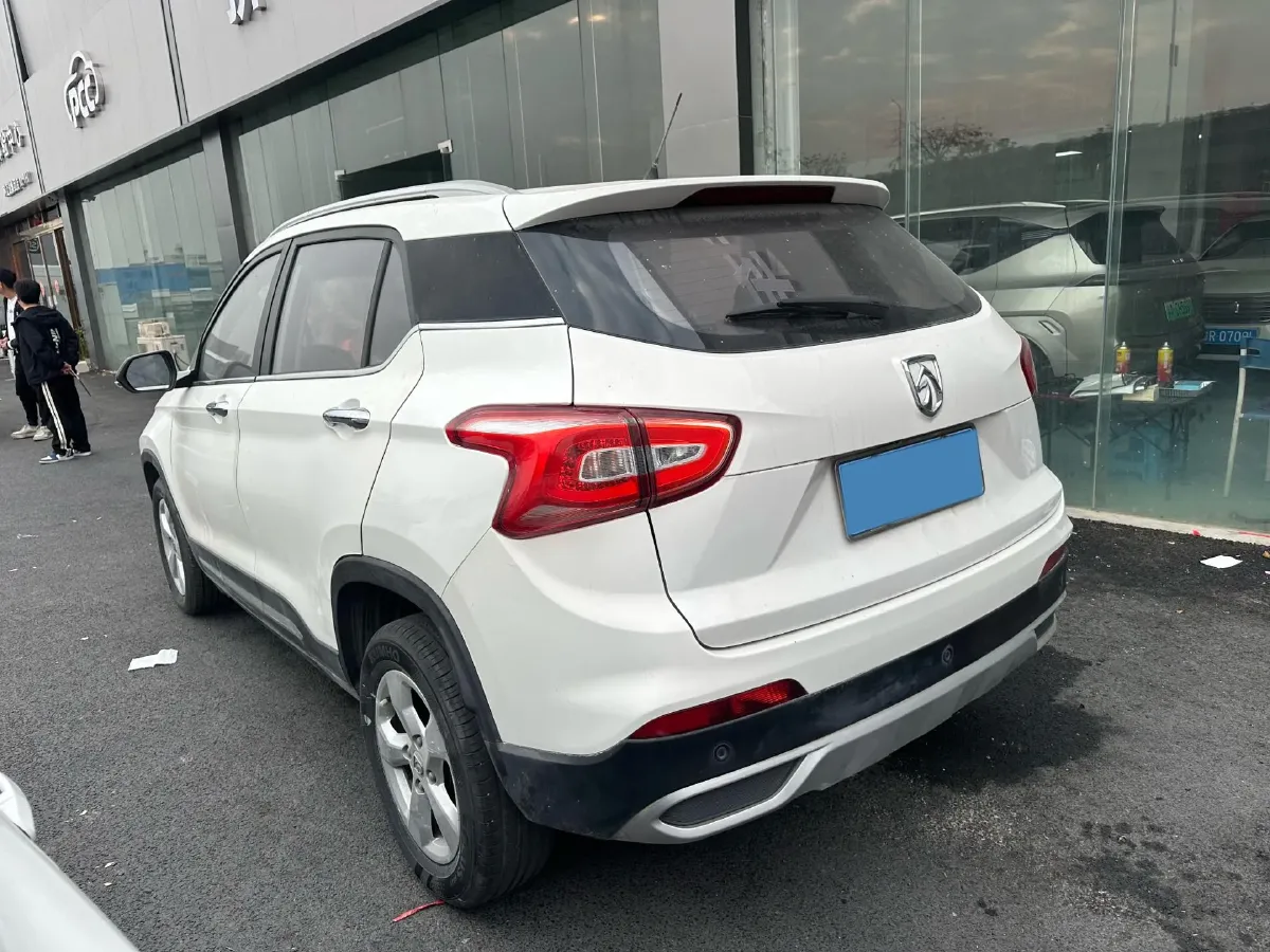 2017 BaoJun 510 1.5L 112HP L4 6MT,autocango,china used car exporter,china ev exporter,chinese used car exporter,chinese used ev exporter
