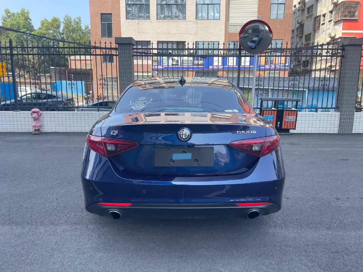 2017 Ford Mustang 2.3T 314HP L4 6AT,autocango,china used car exporter,china ev exporter,chinese used car exporter,chinese used ev exporter