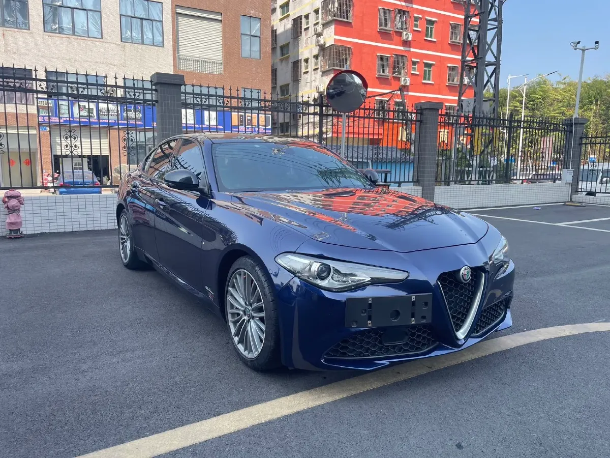 2017 Ford Mustang 2.3T 314HP L4 6AT,autocango,china used car exporter,china ev exporter,chinese used car exporter,chinese used ev exporter