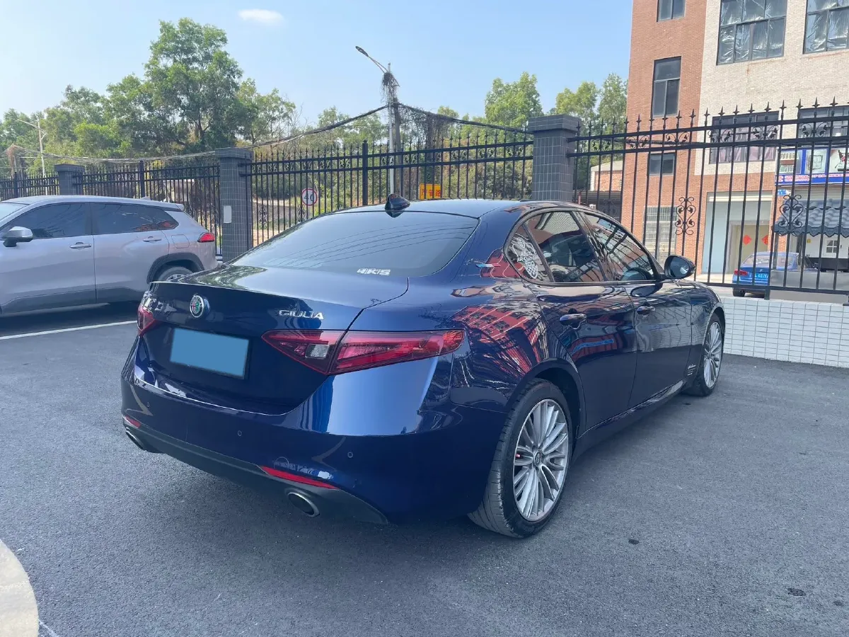 2017 Ford Mustang 2.3T 314HP L4 6AT,autocango,china used car exporter,china ev exporter,chinese used car exporter,chinese used ev exporter