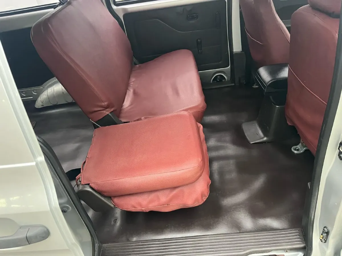 2019 WuLing HongGuang V 1.5L 99HP L4 6MT,autocango,china used car exporter,china ev exporter,chinese used car exporter,chinese used ev exporter