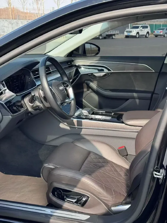 2021 Audi A8 3.0T 286HP V6 8AT,autocango,china used car exporter,china ev exporter,chinese used car exporter,chinese used ev exporter